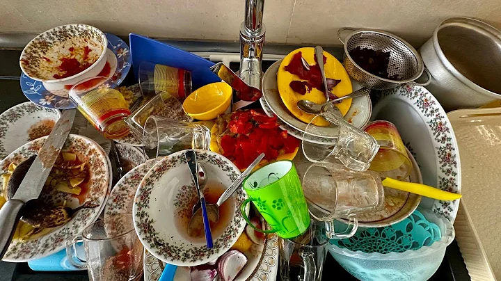 Dishwashing ASMR – Relaxing Hand-Washing Dishes with Soothing Water Sounds