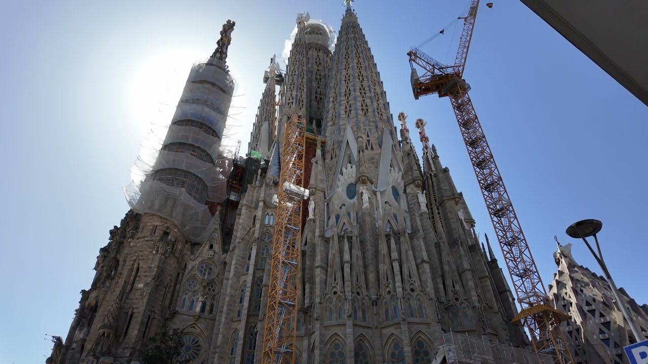 del 13 Barcelona 5 til 8 April 2025