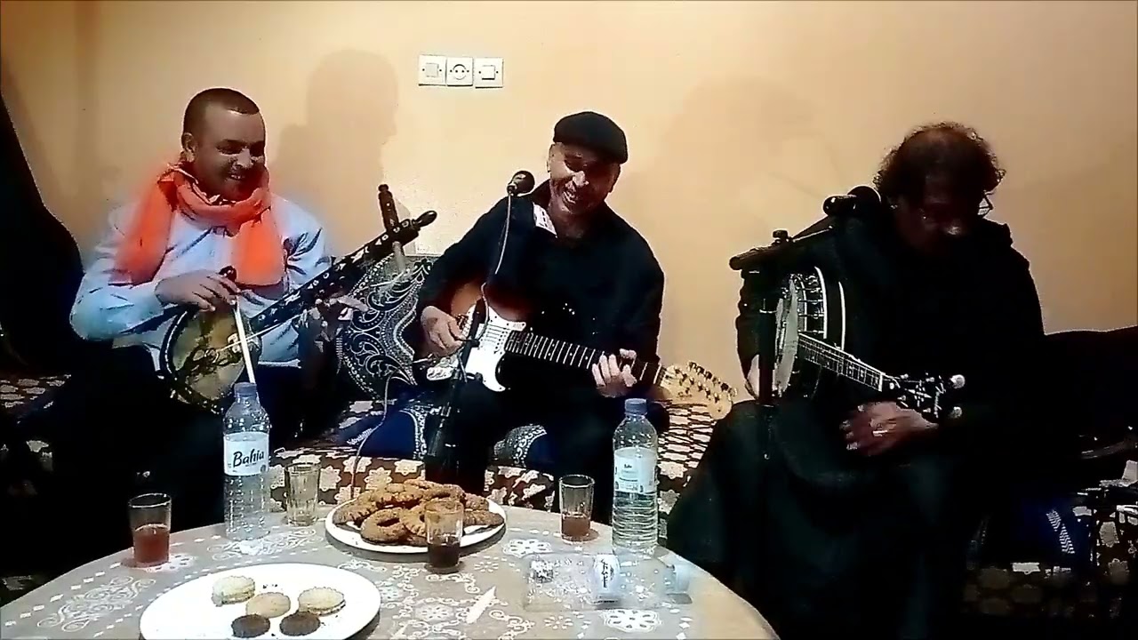 الفنان الأمازيغي محمد المرار في معزوفات على آلة الرباب