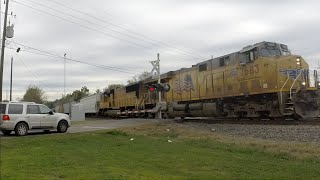UP 7683 GE ES44AC Leads Mixed Freight on the UP Navasota Subdivision Tomball TX 3/7/2015