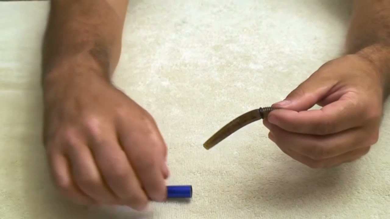 The correct way to rig Wacky worms with an o ring