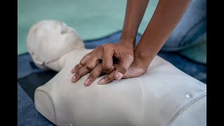 How To Do Cpr And Use A Defibrillator