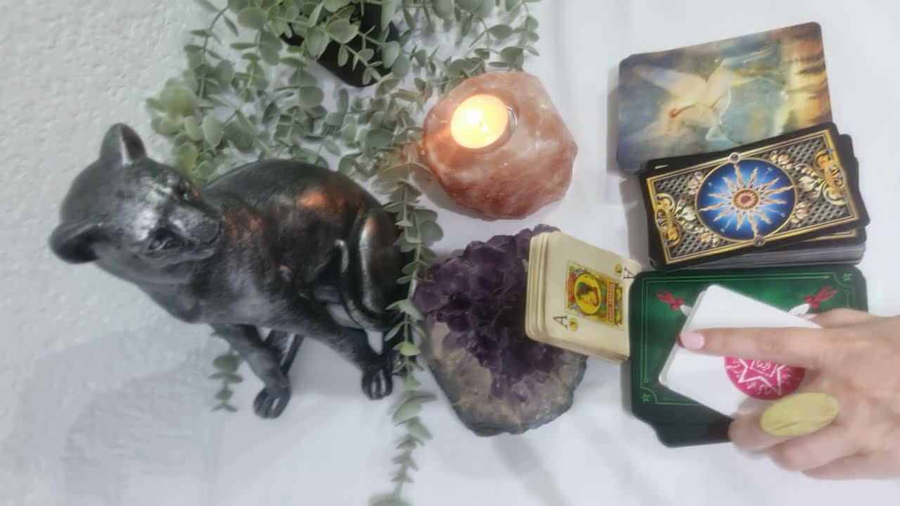 Aunque estés prohibida/o Lo siente y lo hará sin temblarle el pulso 🔥@Tarot médium Nayade Sol CANAL OFICIAL