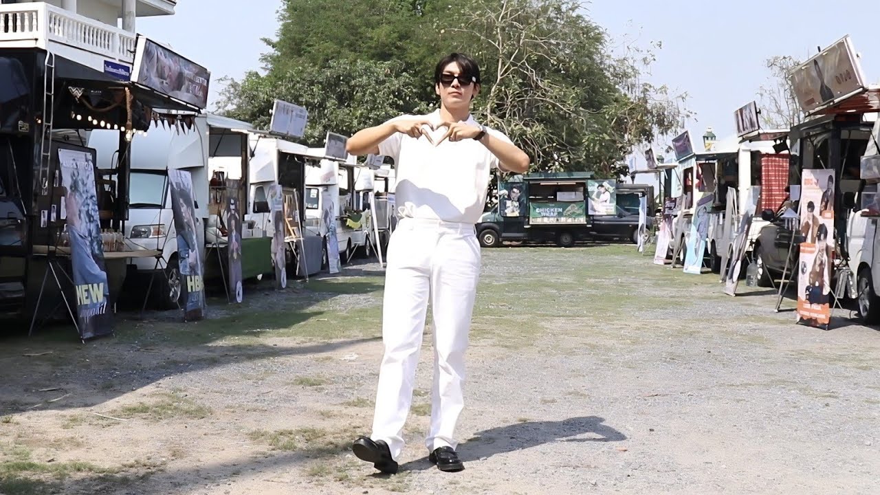 บรรยากาศงานทำบุญวันเกิด 'มิว ศุภศิษฏ์'