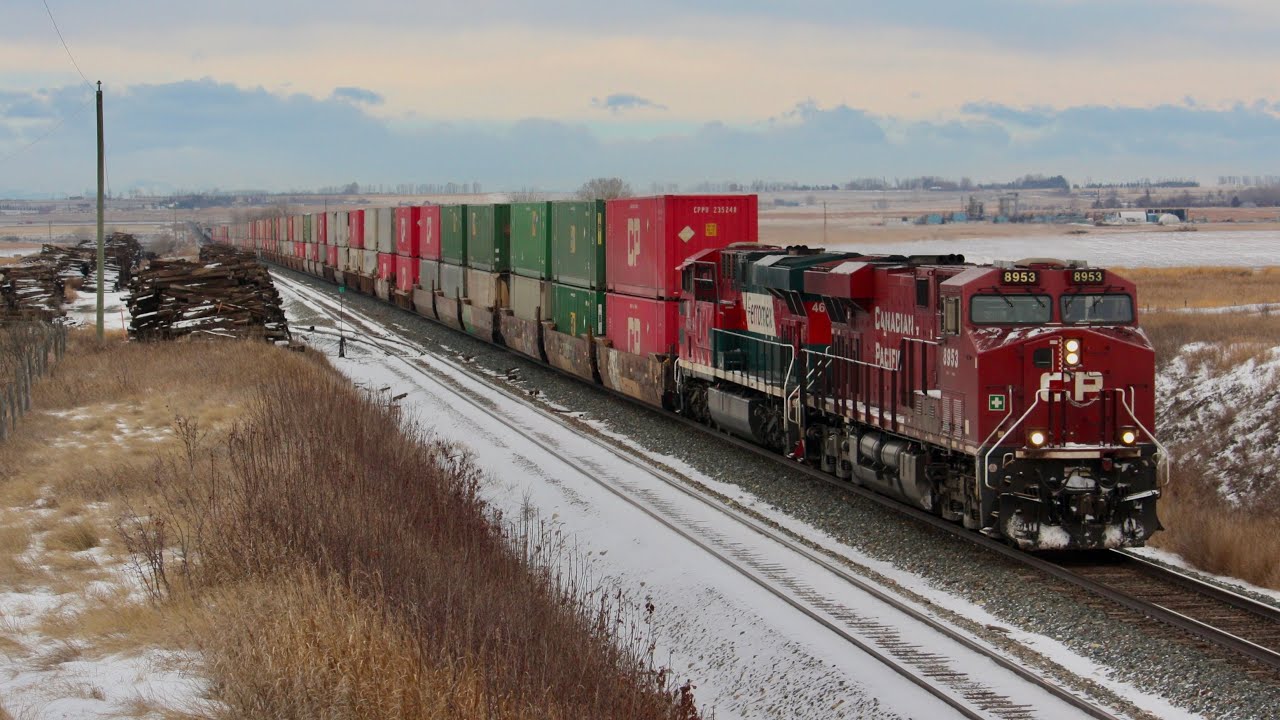 VERY RARE!!!! FERROMEX 4673 IN CANADA!!!!! CP 8953 lead CP 118 east at Strangmuir, Alberta