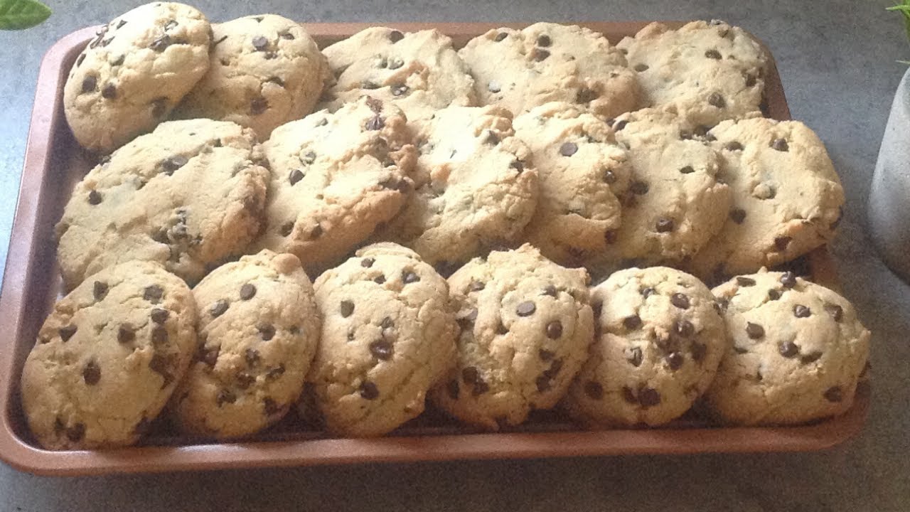 ቸኮሌት ችፕ ኩኪስ አሰራር Homemade Chocolate Chip - YouTube