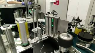 Two Sides Labeling Machine