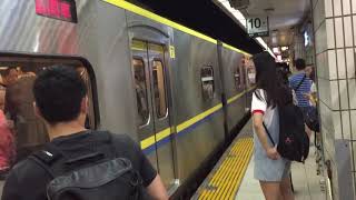 台鐵 1182次 區間車 EMU800型 821/822 往基隆 台北站到着