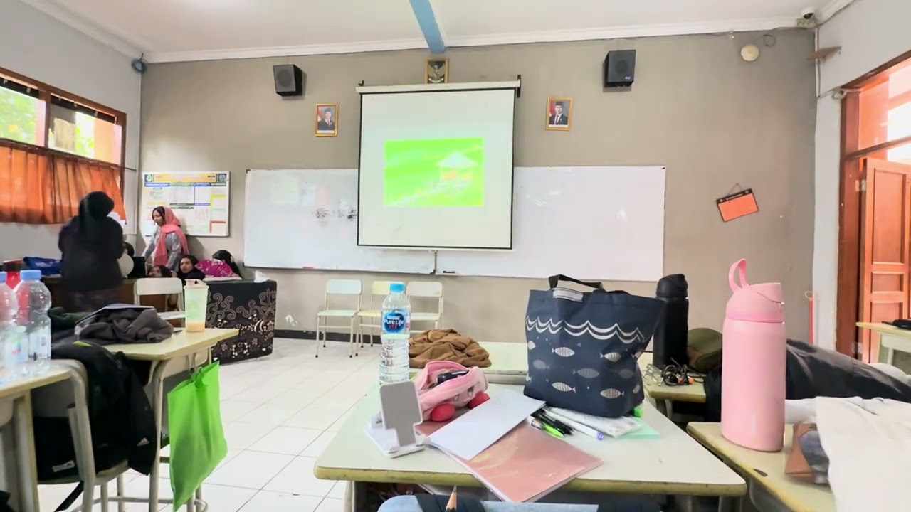 LAKON WAYANG GOLEK: SRIKANDI NGADEG SENOPATI ( kelompok ganjil XII-4 )