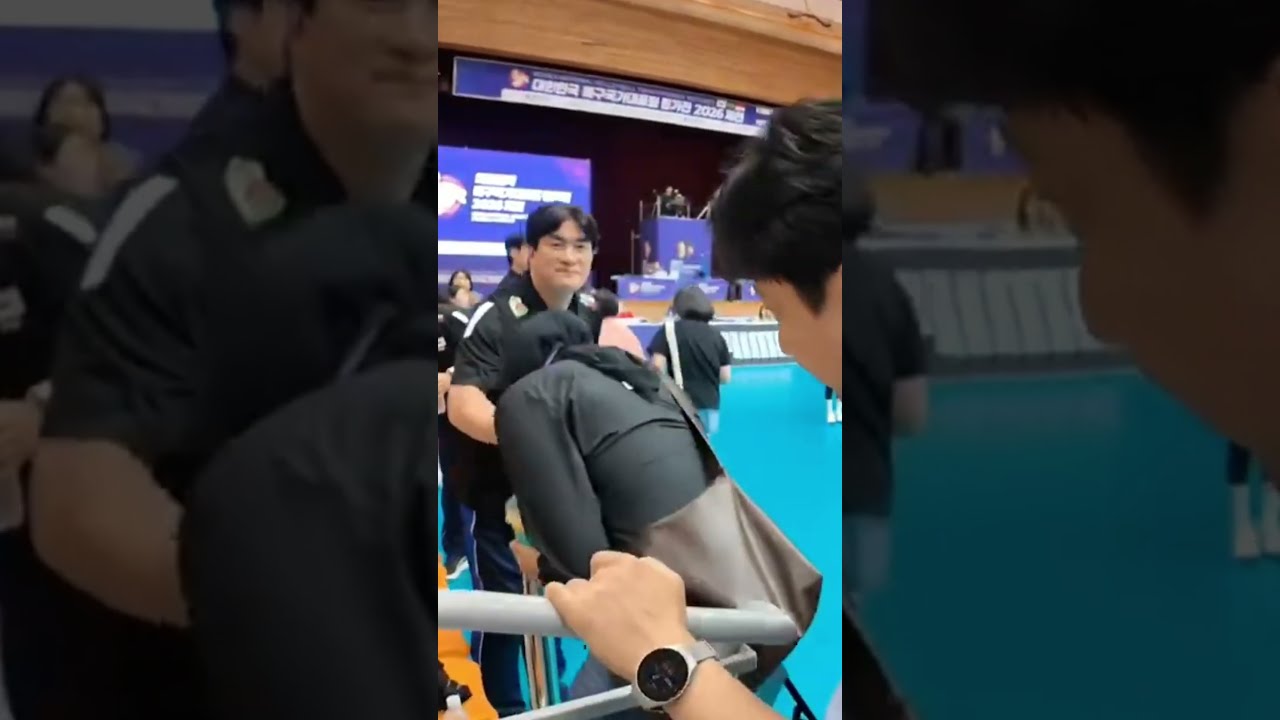 Lihat reaksi Mega saat bertemu pelatih Korea... sikapnya bikin banyak orang salut!