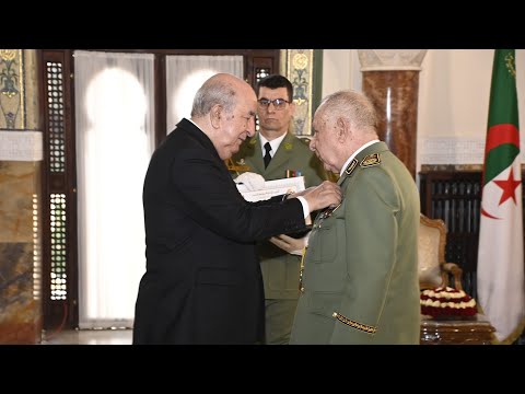 مراسم حفل إسداء الأوسمة في إطار الاحتفالات المخلدة للذكرى الـ71 لاندلاع ثورة أول نوفمبر 1954 المجيدة 