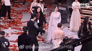 Xiao Zhan And Yang Zi Gesturing Each Other To Go First (Weibo Night 2022)