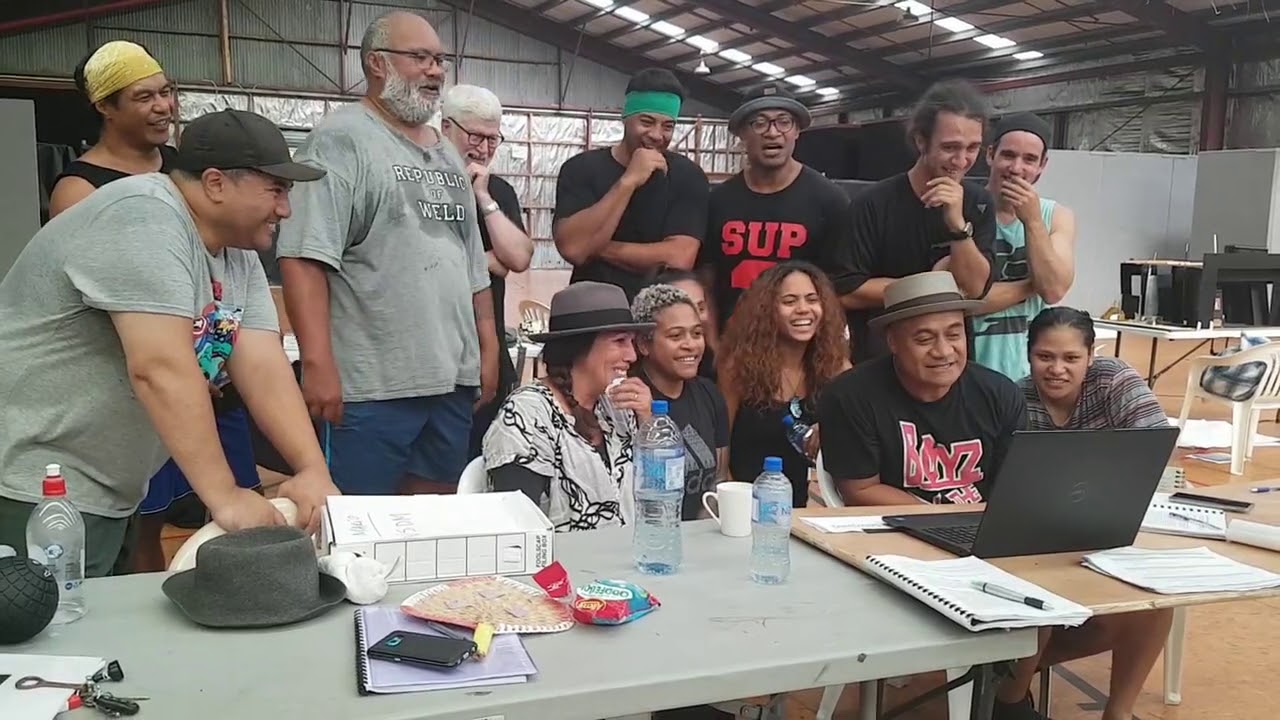 Naked Samoans & The Conch Have a Laugh!