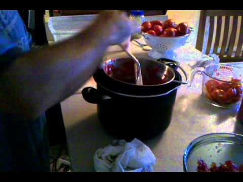 How to use a food mill to puree fresh tomatoes