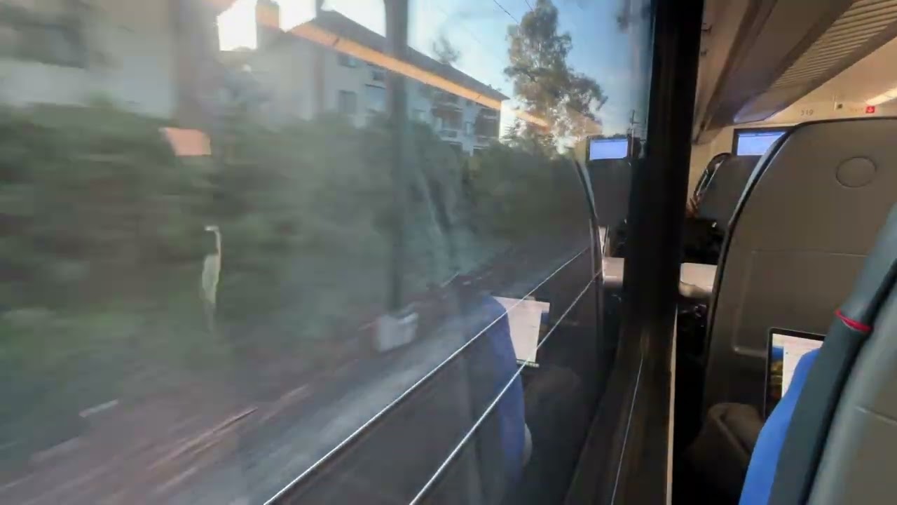 Riding on Northbound Limited Stop @caltrain #417 from Menlo Park to South San Francisco.