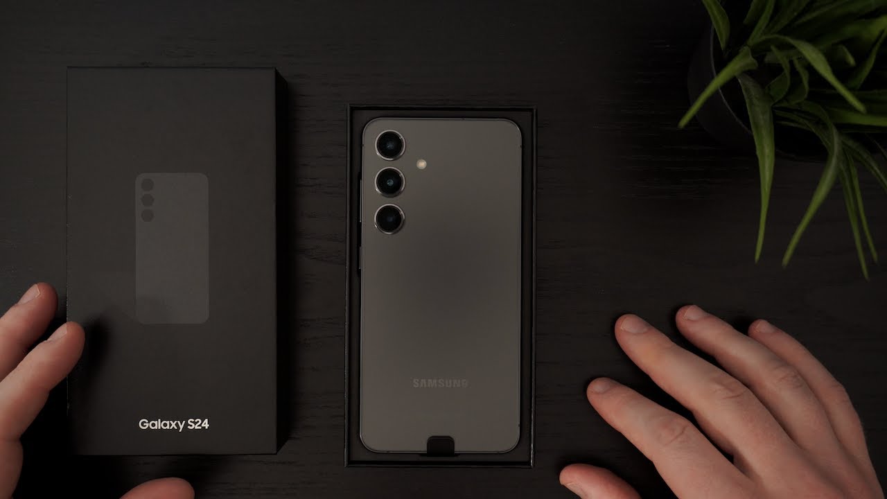 Samsung Galaxy S24 - Unboxing (2025)