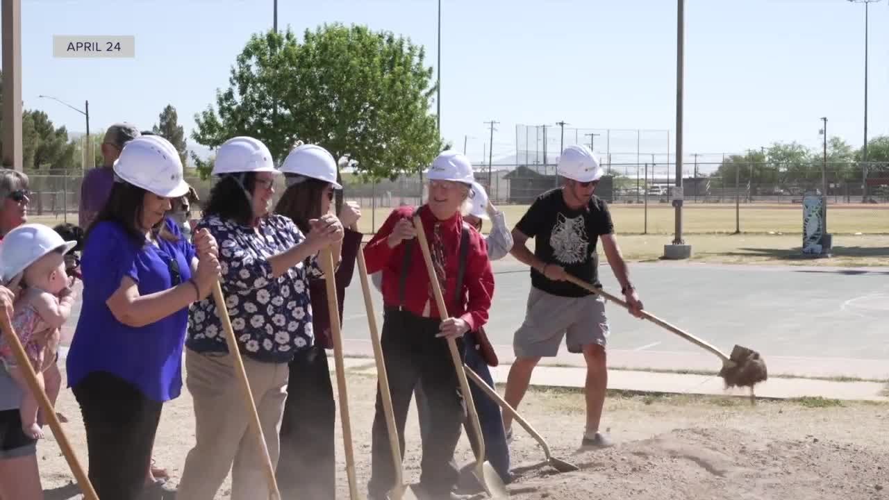Signs, ribbons direct message to City of Tucson for closure of Santa Rita Park