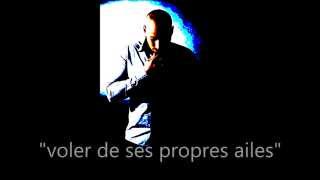 'voler de ses propres ailes'