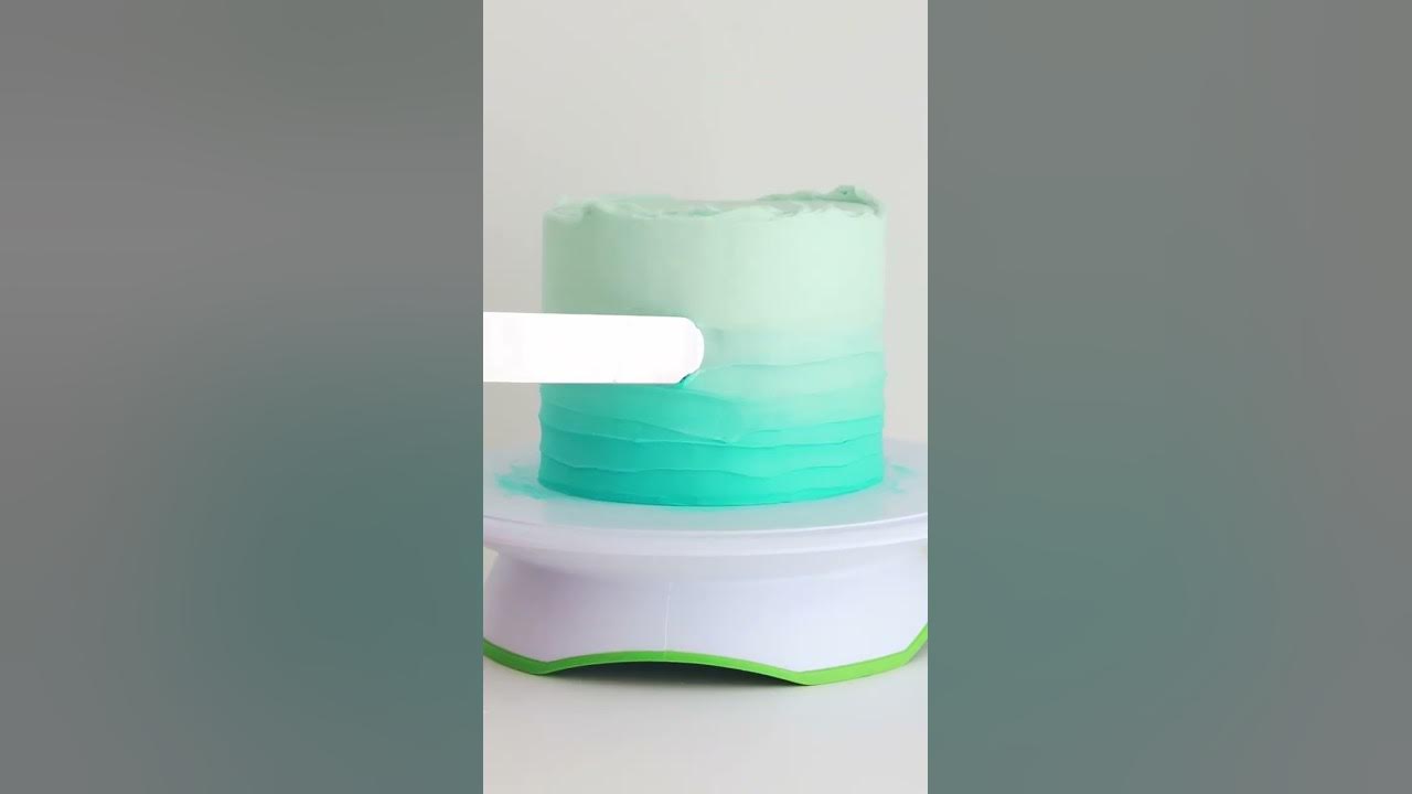 Easy cake idea: textured buttercream ombré ✨ #cakedecorating ...