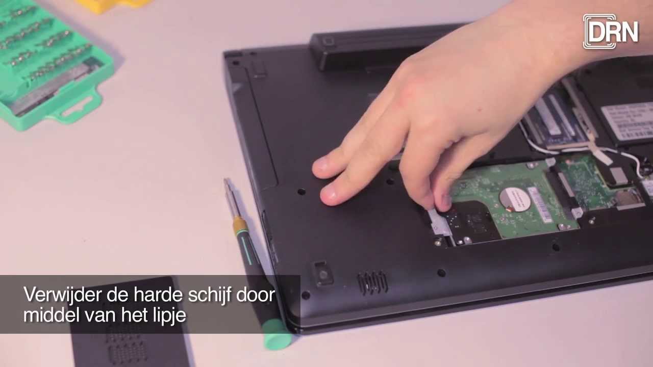 DRN Demonteren laptop harde schijf - YouTube