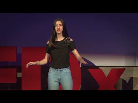 A un click de distancia | Sofia Veraguas | TEDxUBP