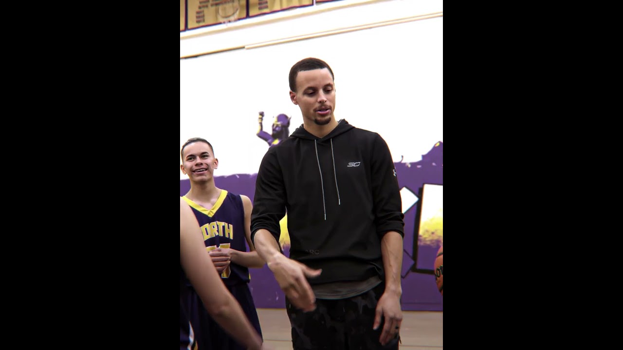 Stephen Curry signs Fan Shoes But It's Weird 😱🏀