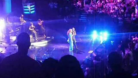 11 Thank God I Found You / Make It Last Remix - Mariah (live at Madison Square Garden)