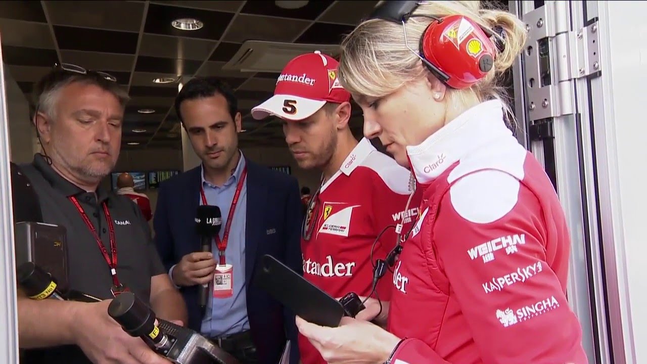 F1 2016 Russian GP - Vettel analyzing the lap 1 incident with Kvyat