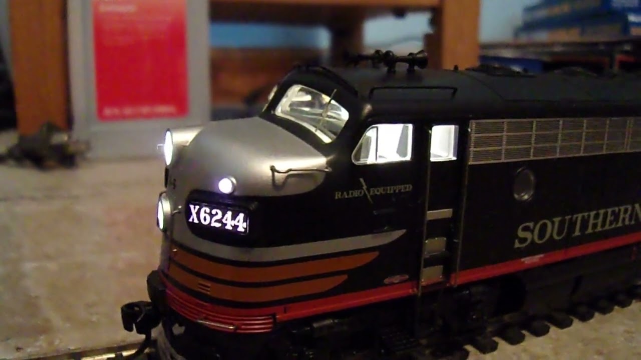 Broadway Limited Imports Southern Pacific F7 A&B