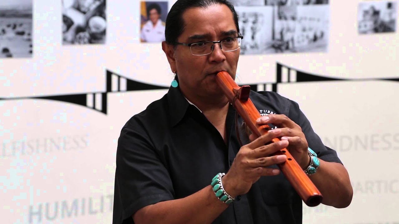 Andrew Thomas on the Flute – Indian Pueblo Store, image size:1280x720