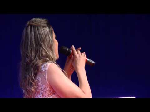 Adriana Arydes no Troféu Louvemos 2015