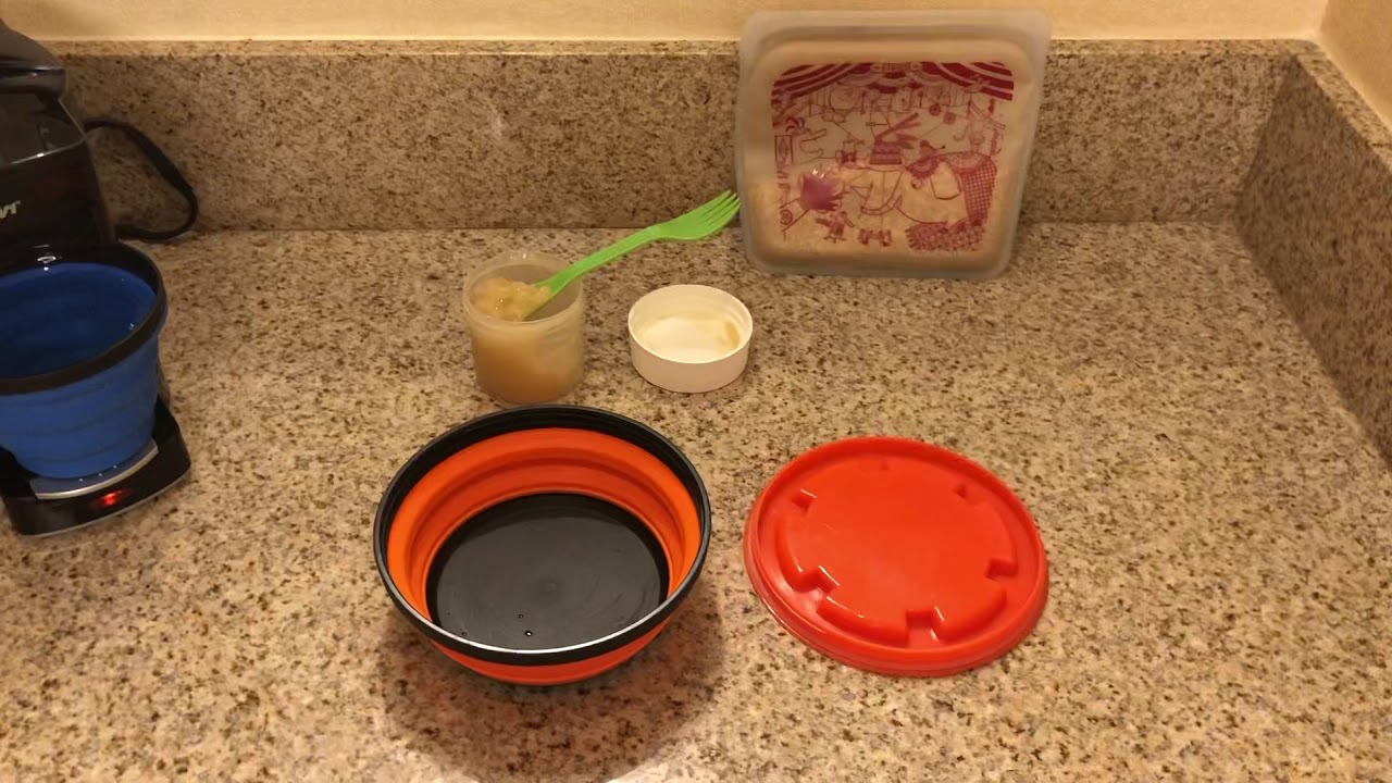 Cooking oatmeal in a hotel room, how to eat healthy on the road