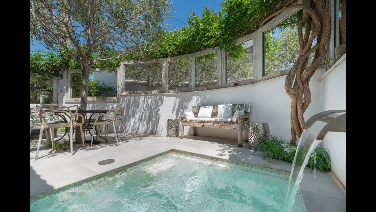 Beautiful apartment for sale with patio and private jacuzzi