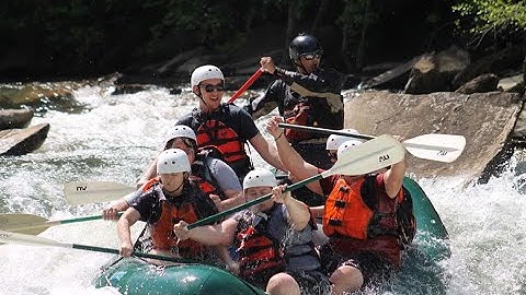 EXTREME! CARNAGE!!!! On the OCOEE RIVER WHITEWATER RAFTING!