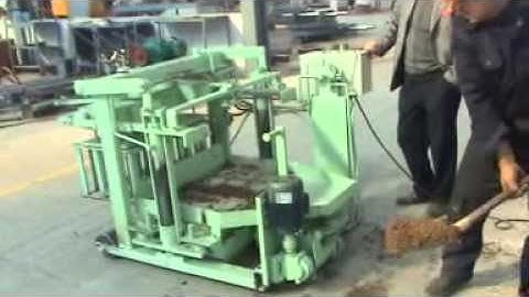 QT40 A egg layer block machine moving block.brick machine