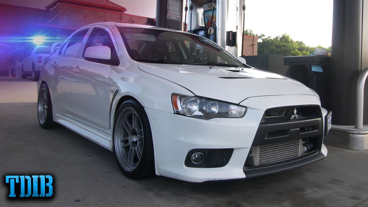 Mitsubishi Evo Gets In Police Chase! - YouTube