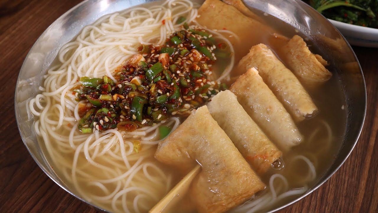 Noodle soup with fish cakes (Eomuk-guksu: 어묵국수) | Maangchi