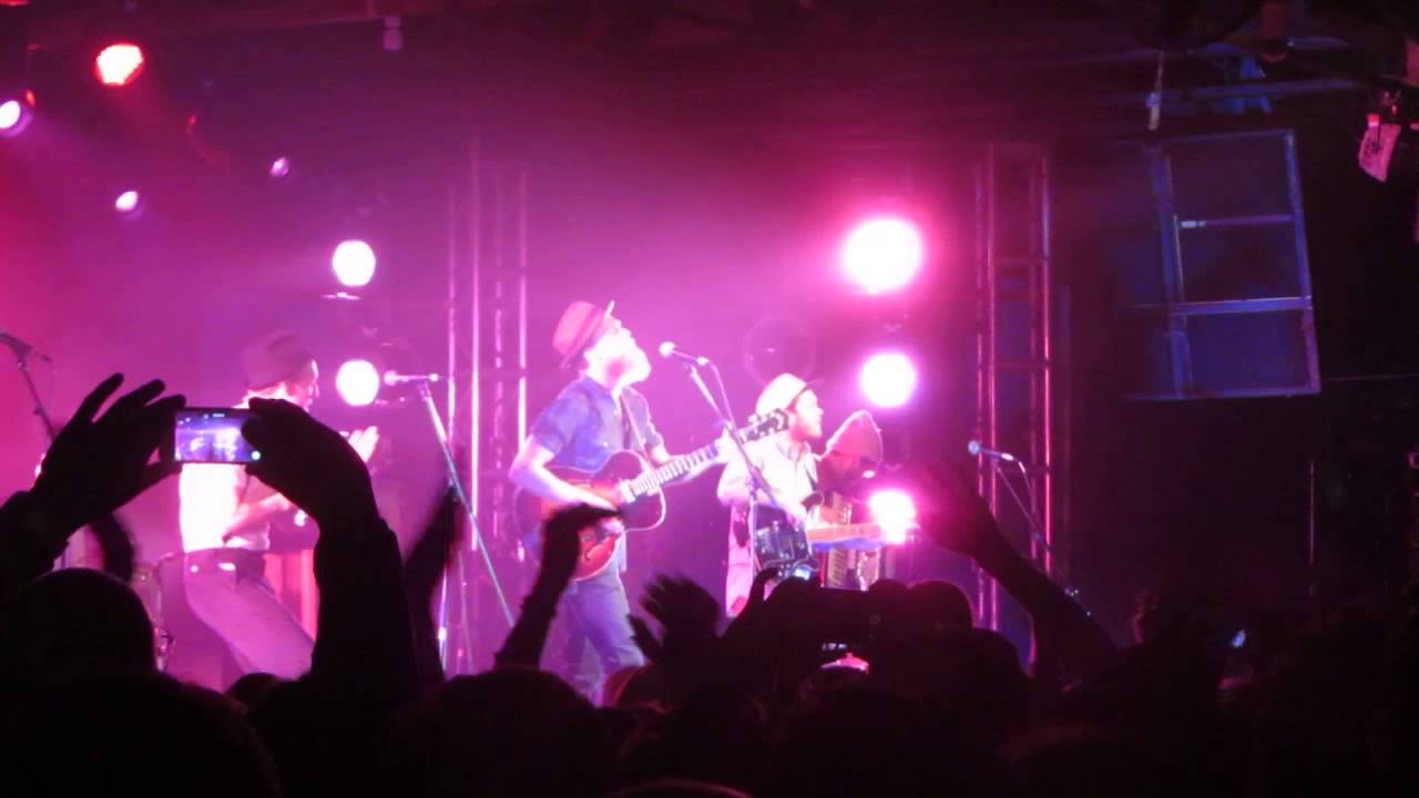 Flowers In Your Hair The Lumineers José Cuervo Salón YouTube