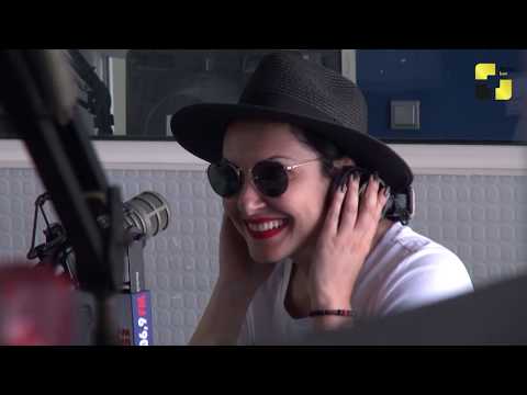 მაკა ზამბახიძე დაგეგმილი კონცერტებისა და შვილის შესახებ ჩვენი კამერების წინ ალაპარაკდა