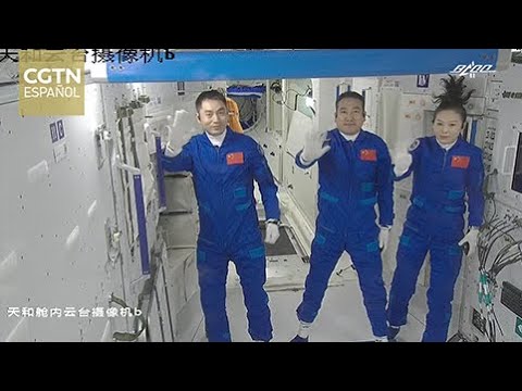 Los taikonautas ingresan al central Tianhe la estación espacial china -