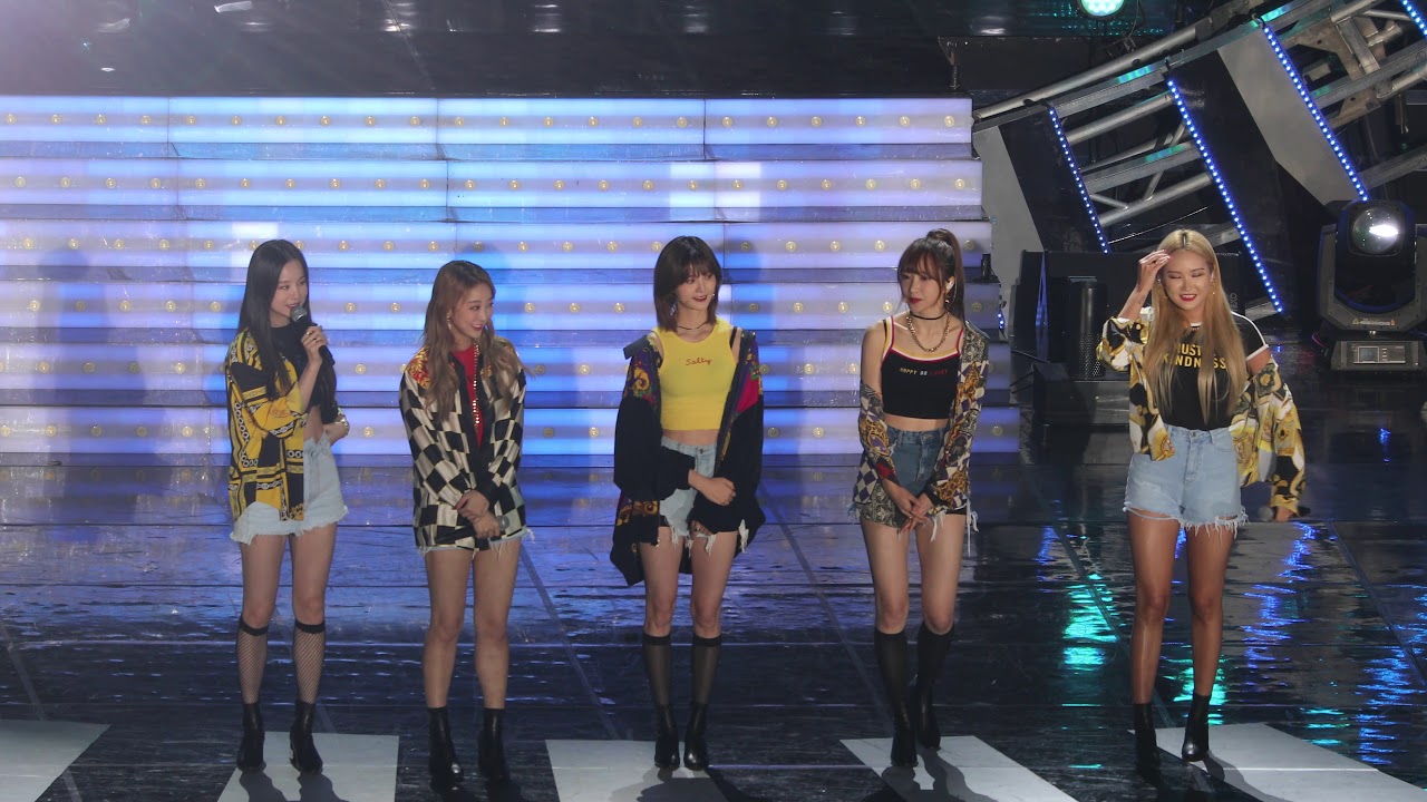 [4K] 181014 이엑스아이디(EXID) - 덜덜덜 + 멘트 + 위아래 @수원월드컵경기장