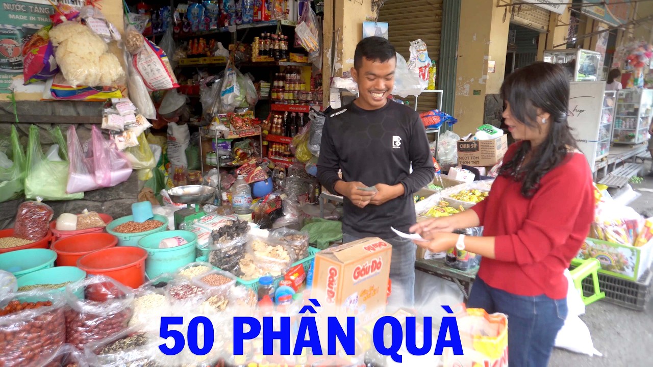 Đến Tận Chợ Quê Mua 50 Phần Quà tặng Bà Con