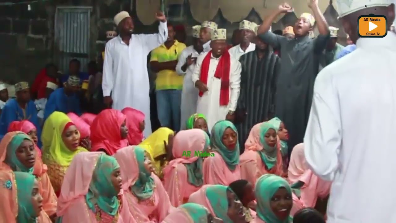 MADRASAT ISLAA TANZANIA KASWIDA @ATUPENDANI JAMANI WATOTO WA ADAM NA HAWA