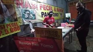 KULINER MURAH DI BALI...NASI PECEL PINCUK PAK TOMO