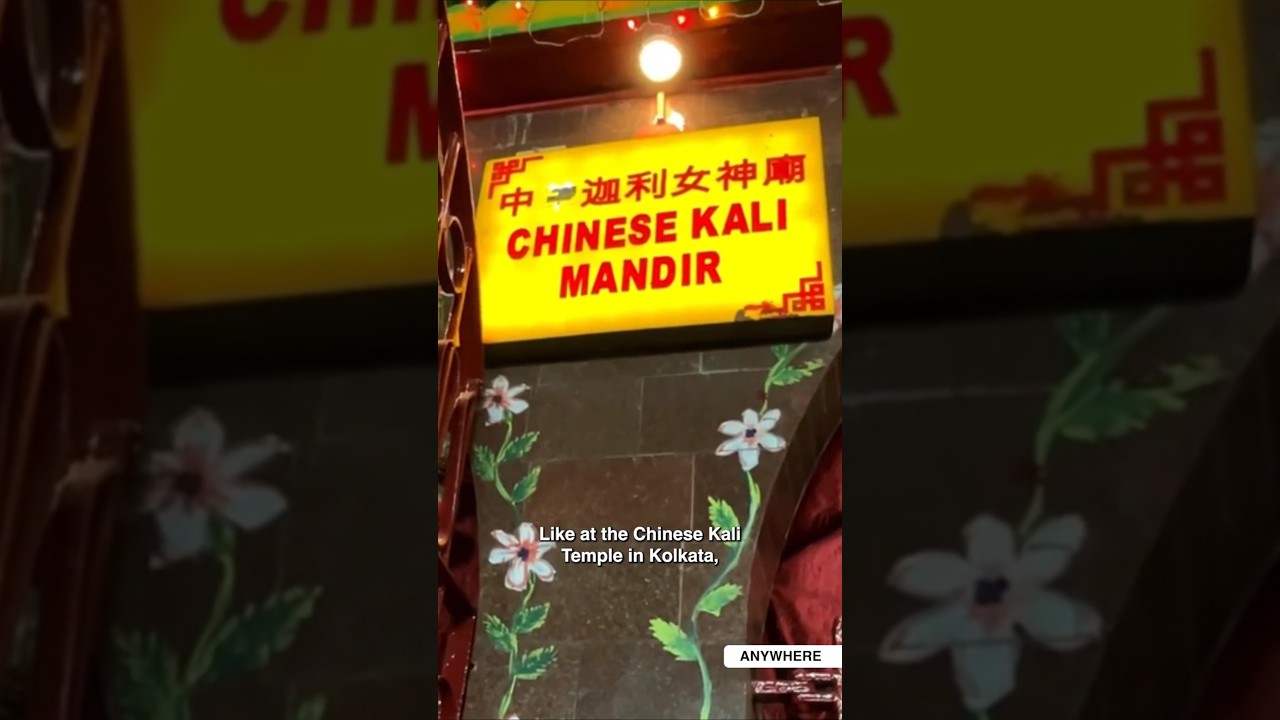 Noodles and Momos as prashad? 😮