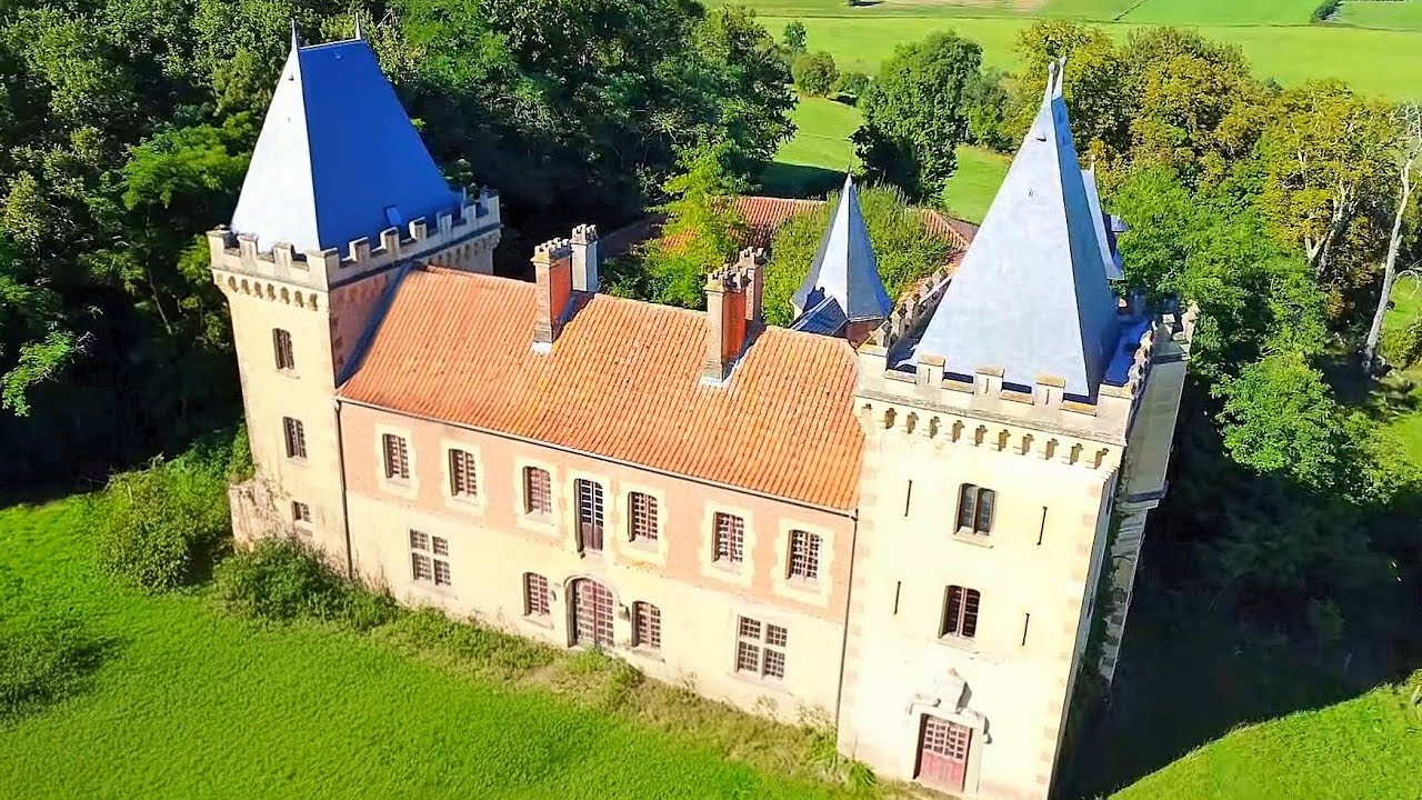 NADIE SE ATREVE A VIVIR en este CASTILLO ABANDONADO de la FAMILIA REAL | Sitios Abandonados y URBEX
