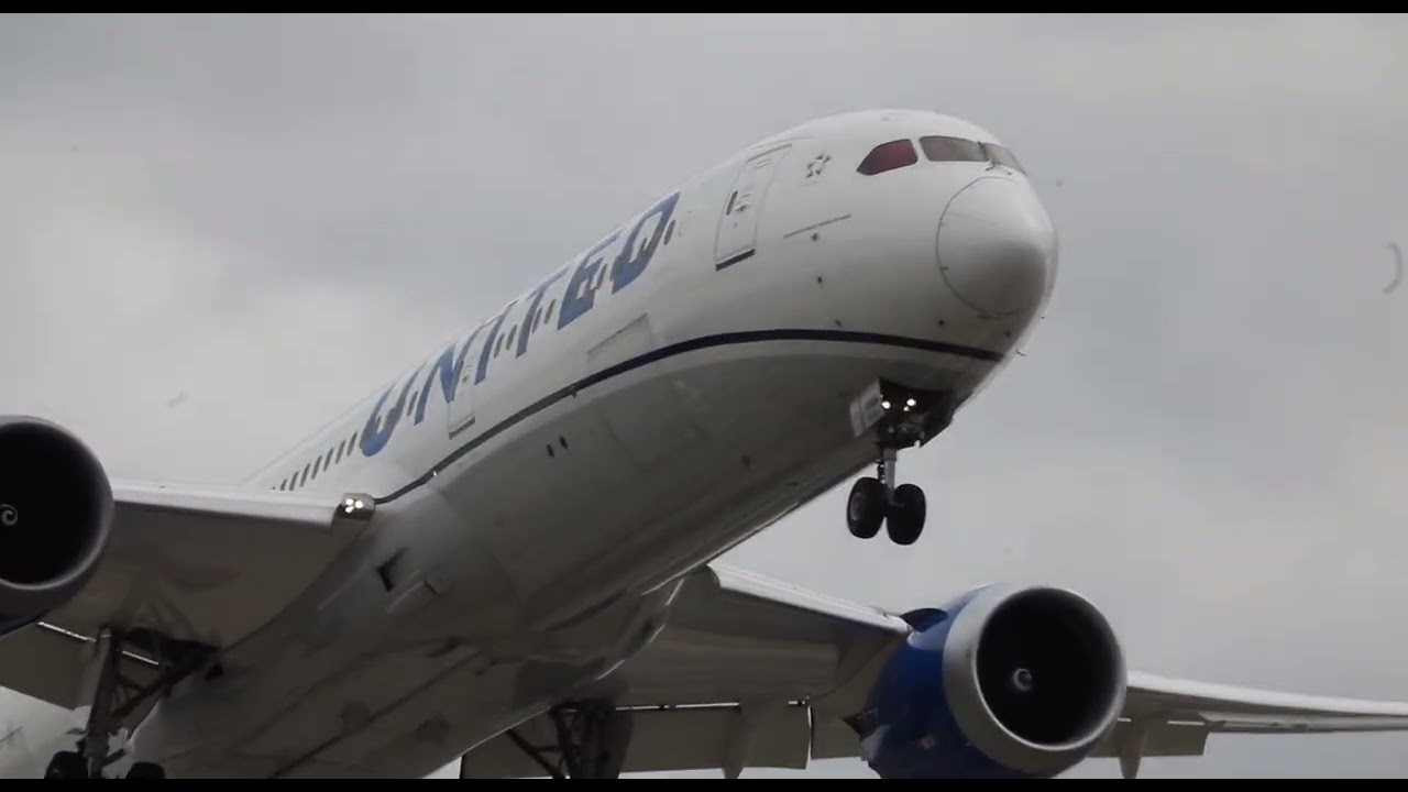 Compilation of all Heavies arriving in Los Angeles Intl Airport LAX.