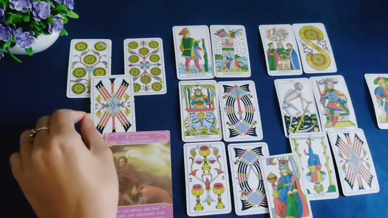 تاروت برج السرطان الحبيب يفكر فيك طول الوقت 😍❤️‍🔥