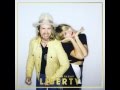 Taylor Swift Rocks New Hairstyle as She Parties With Mick Jagger, Mary J. Blige and More A-Listers at Liberty Ross' Birthday Bash