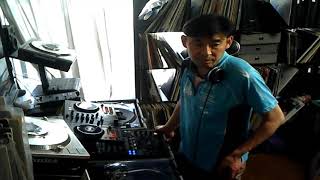 Download Lagu 90's Down Beat Mix MP3